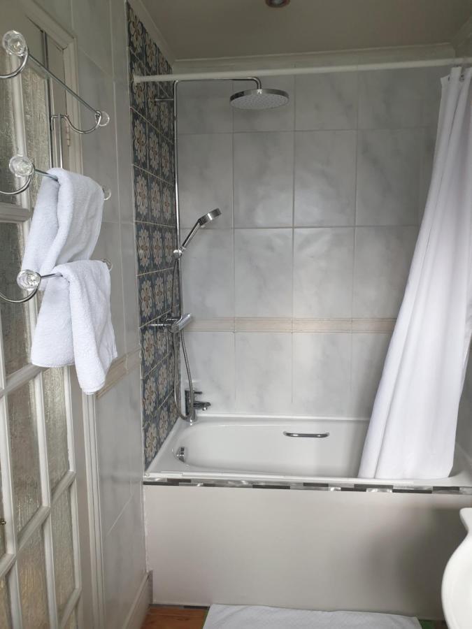 Harry'S Bed And Breakfast CBG Buitenkant foto