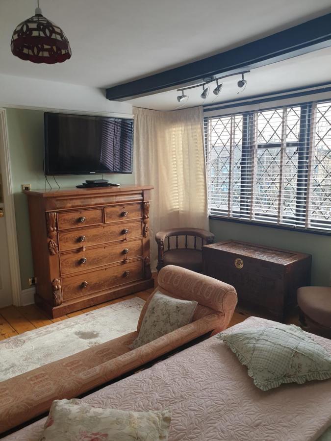 Harry'S Bed And Breakfast CBG Buitenkant foto